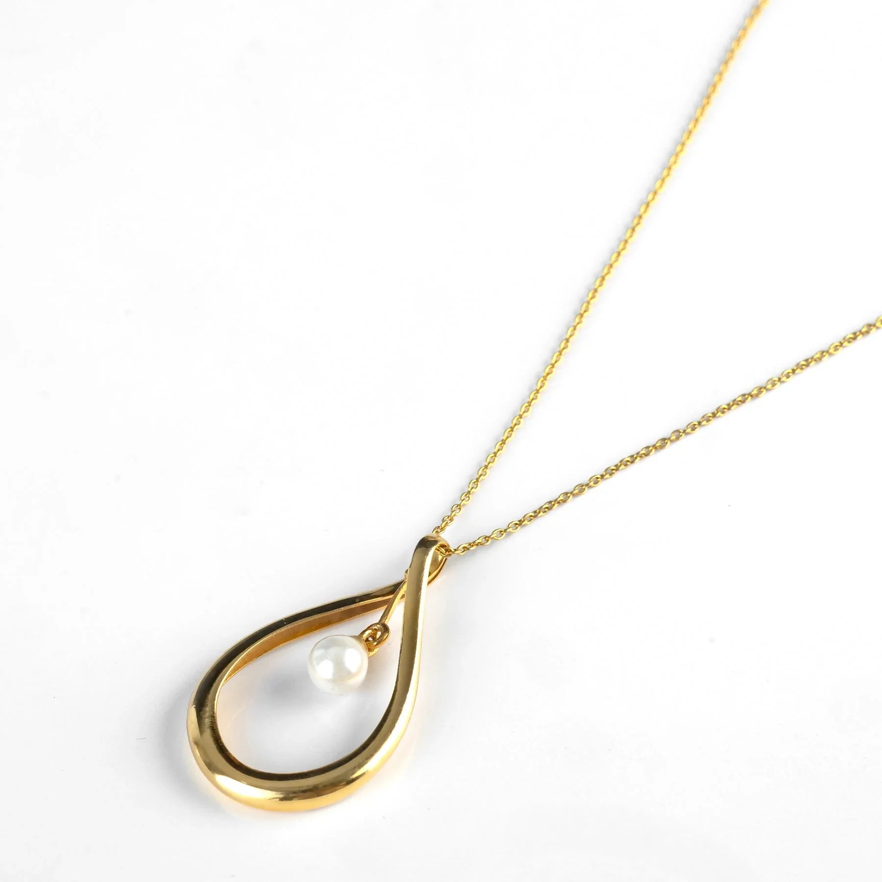 9K gold Aeris necklace pearl suspended curve lightweight for women India | Nayore