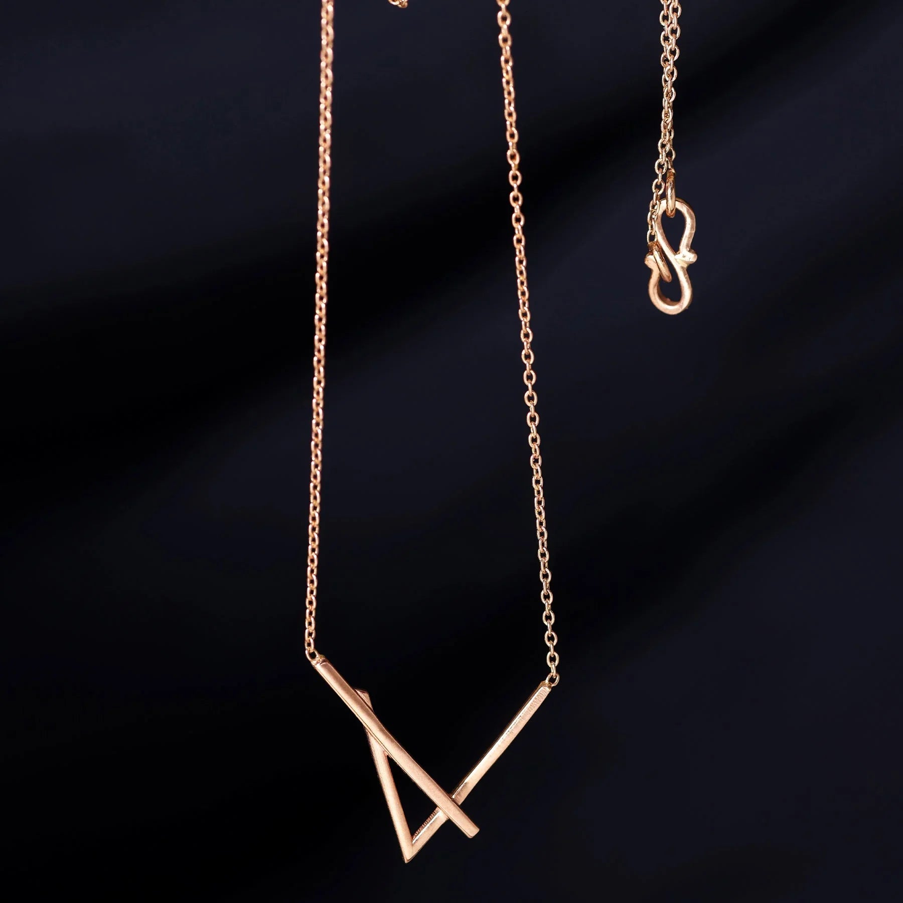 9K gold Vectra necklace geometric lightweight for women India | Nayore